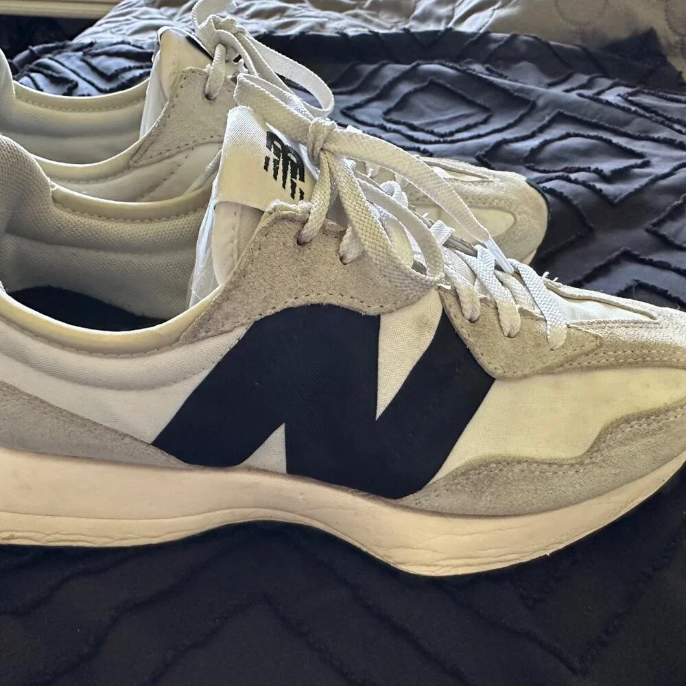 New Balance 327 Fashion Sneakers - Picture 3 of 6